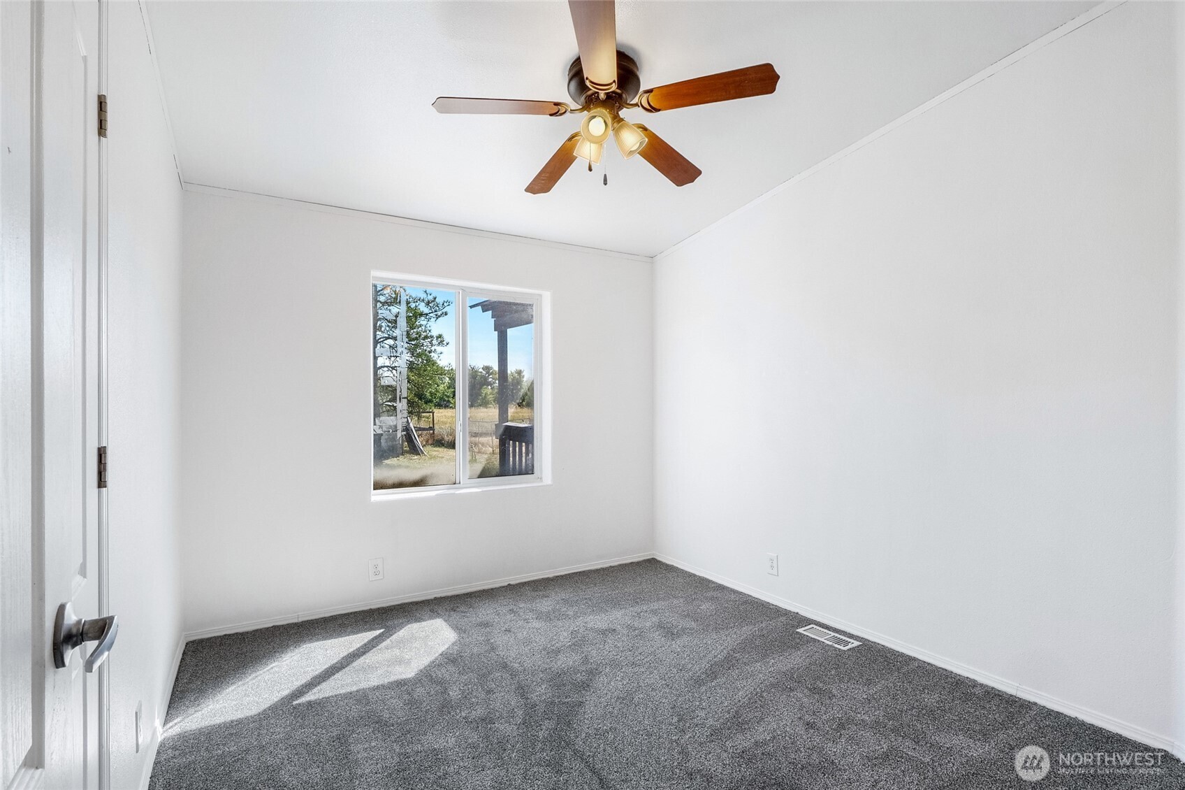 749 NE North Ave , Wilbur, WA 99185