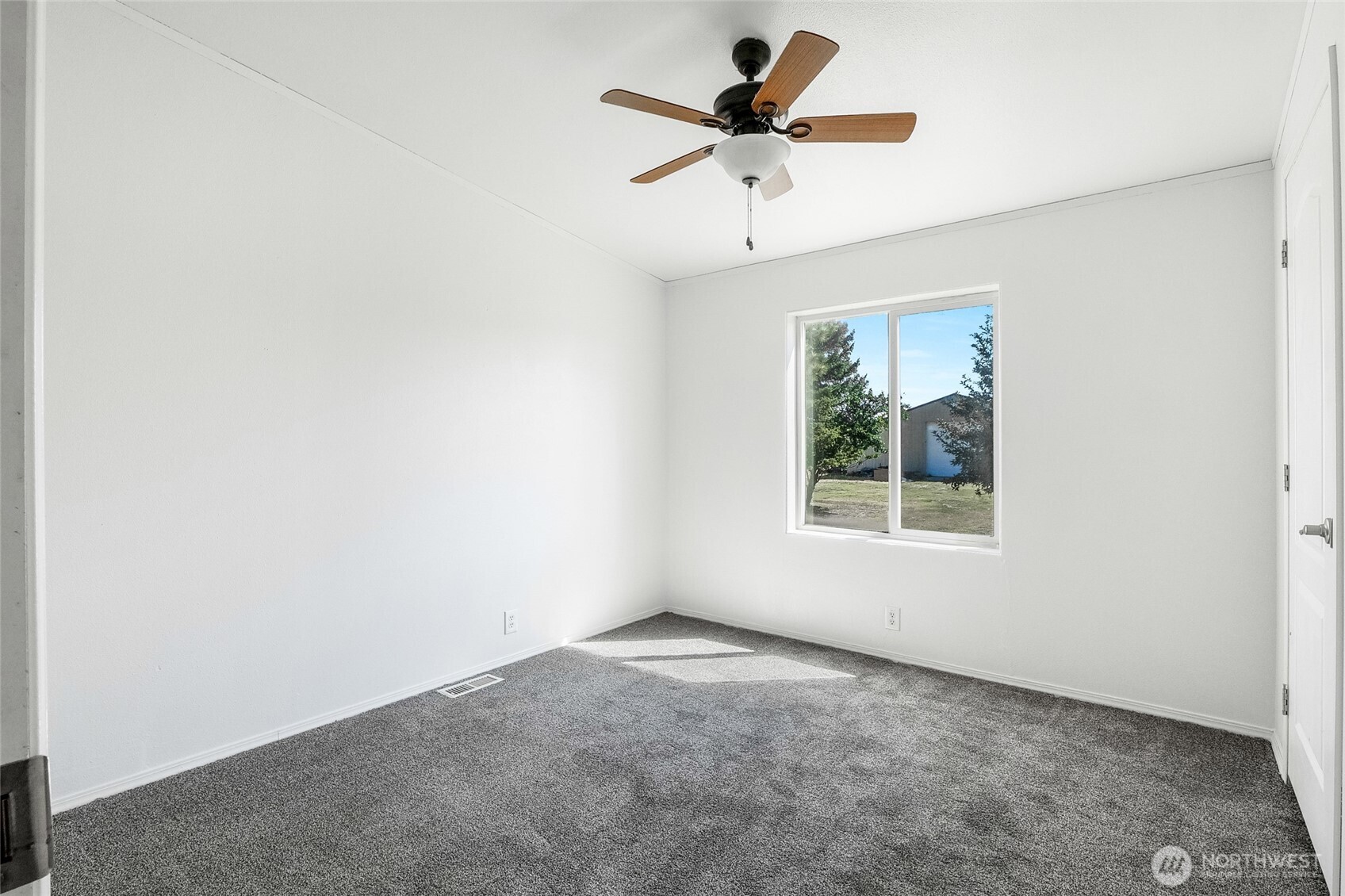 749 NE North Ave , Wilbur, WA 99185