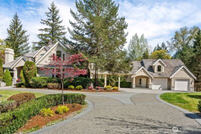 818 Windsor Drive SE, Sammamish, WA 98074 - Photo 2