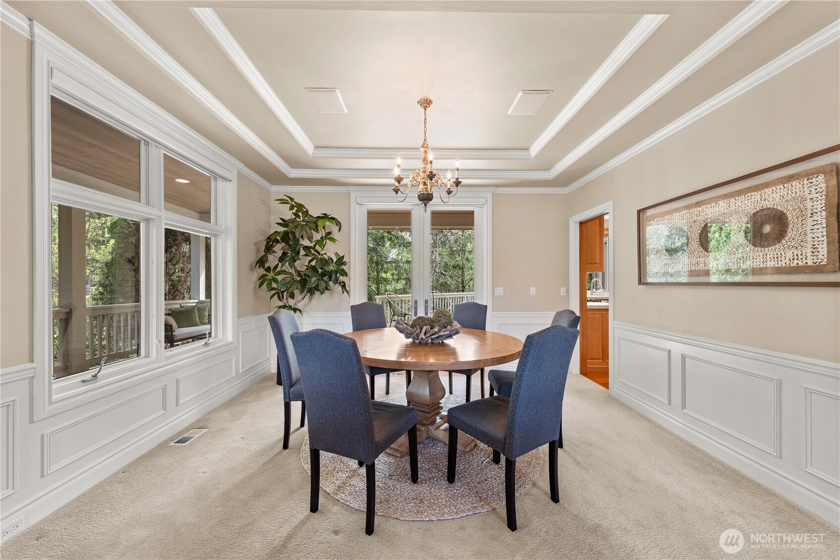 818 Windsor Drive SE, Sammamish, WA 98074