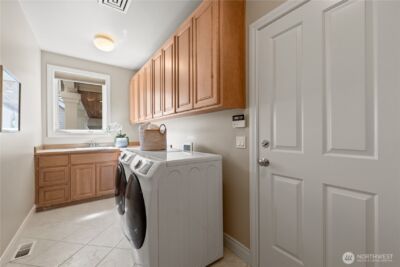 818 Windsor Drive SE, Sammamish, WA 98074 - Photo 19
