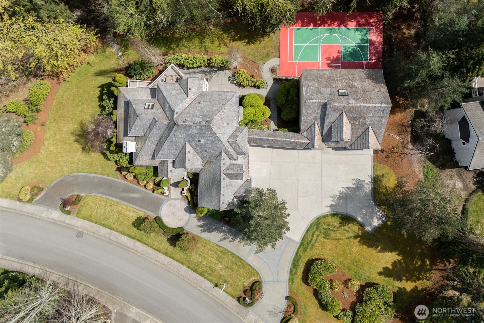 818 Windsor Drive SE, Sammamish, WA 98074