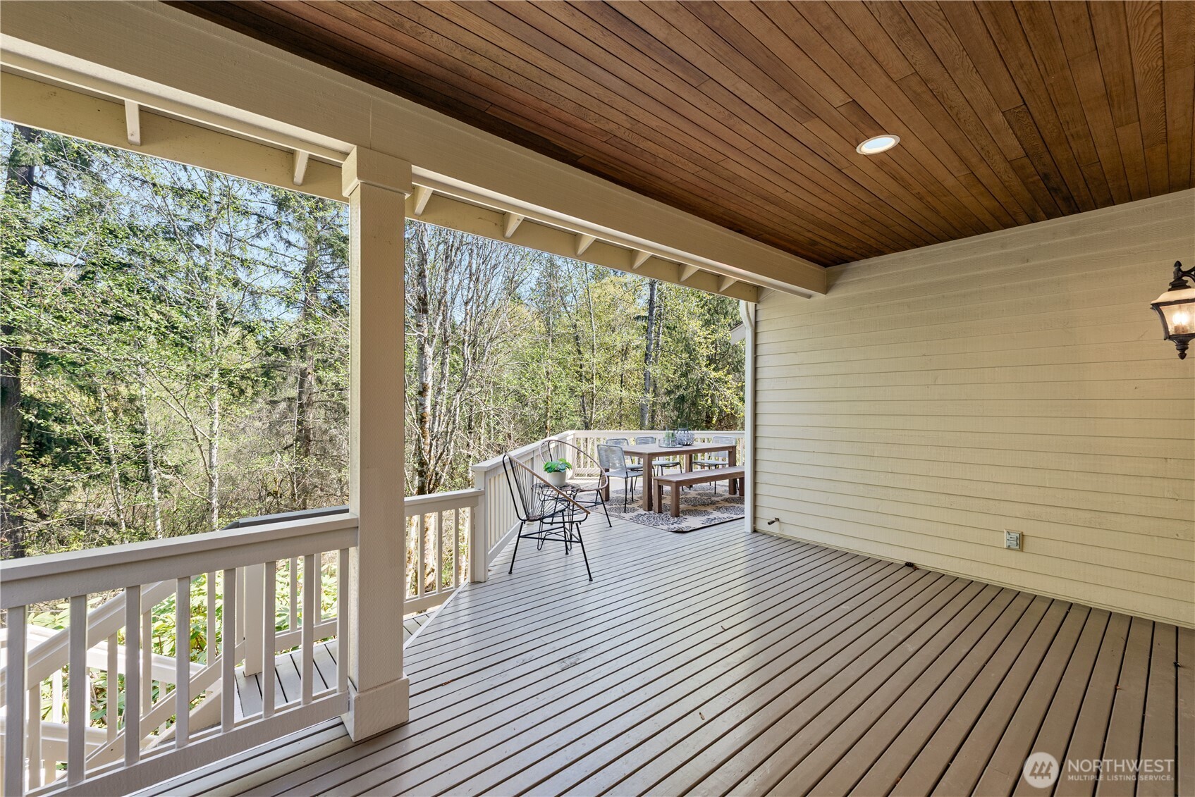 818 Windsor Drive SE, Sammamish, WA 98074