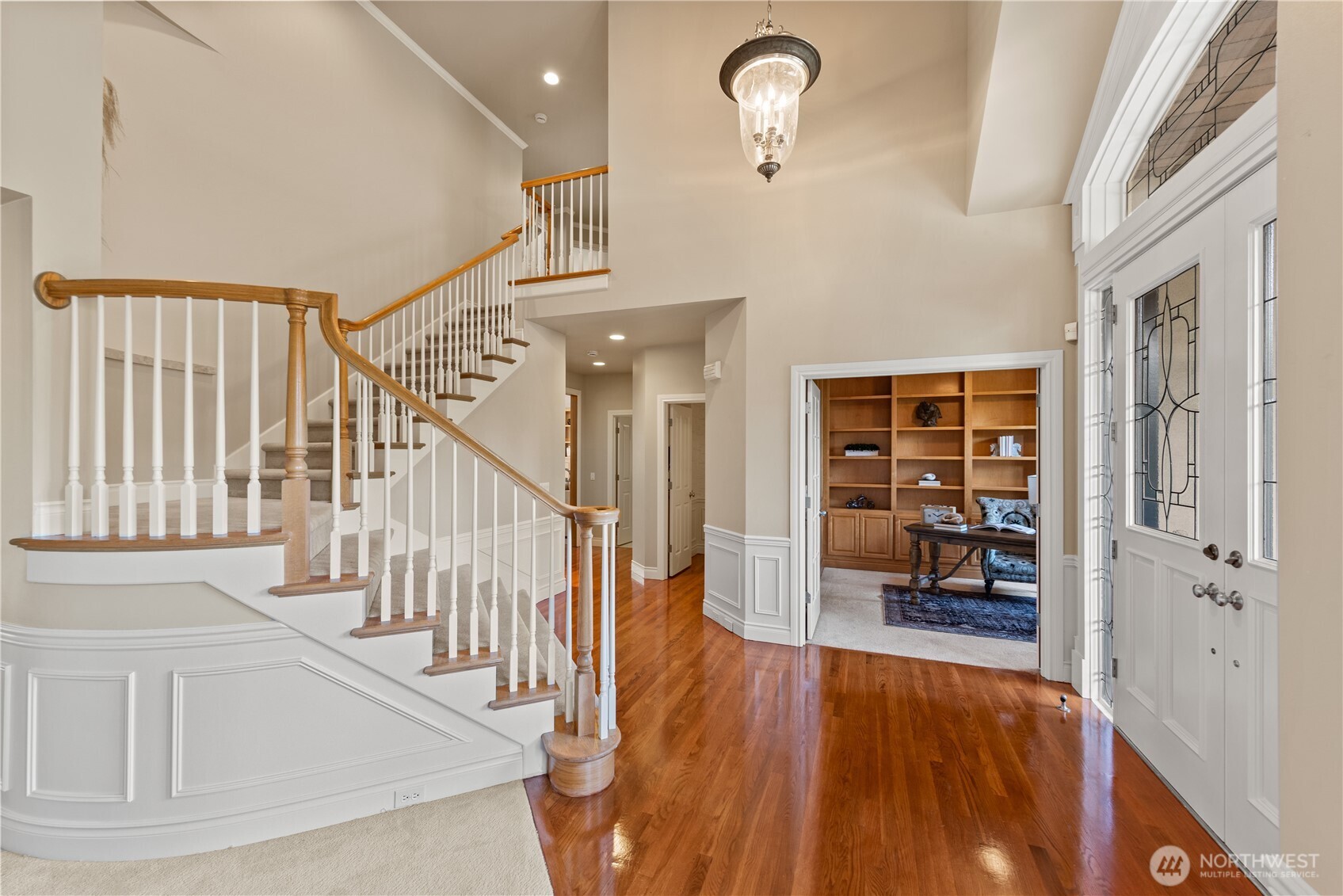 818 Windsor Drive SE, Sammamish, WA 98074