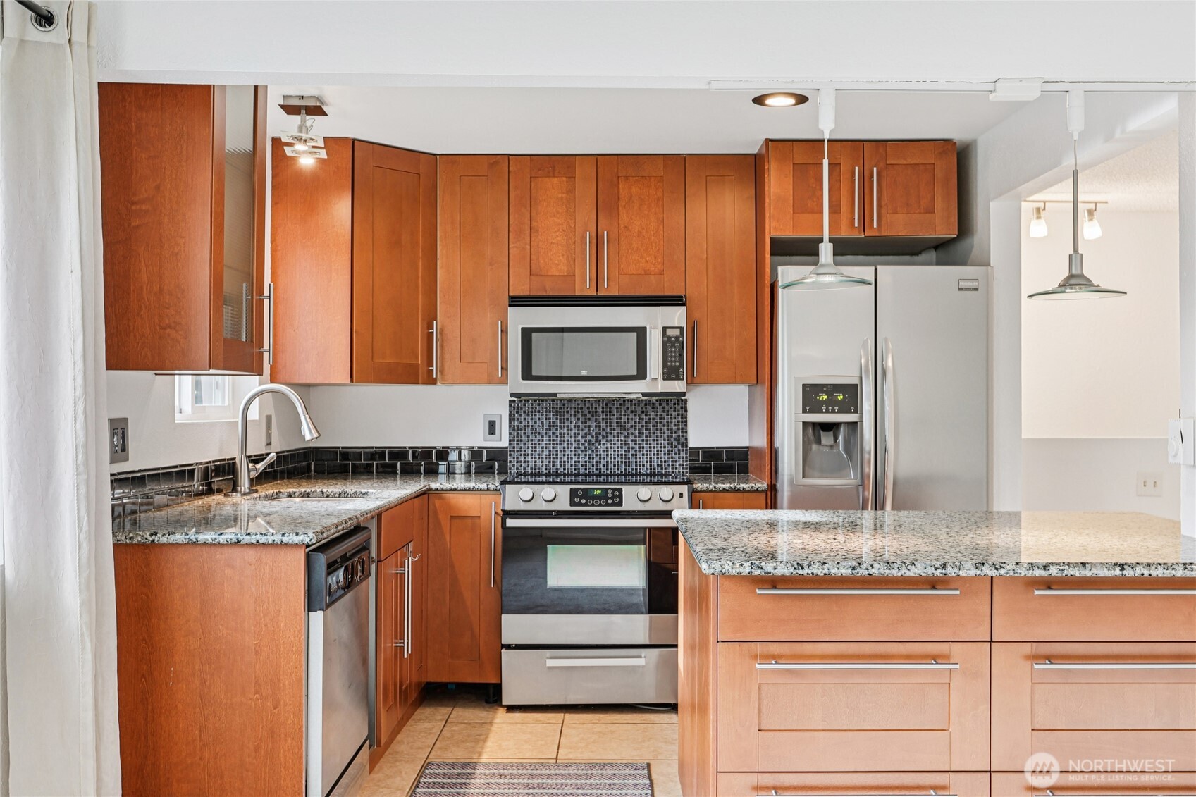 7909 218th Street SW #4, Edmonds, WA 98026