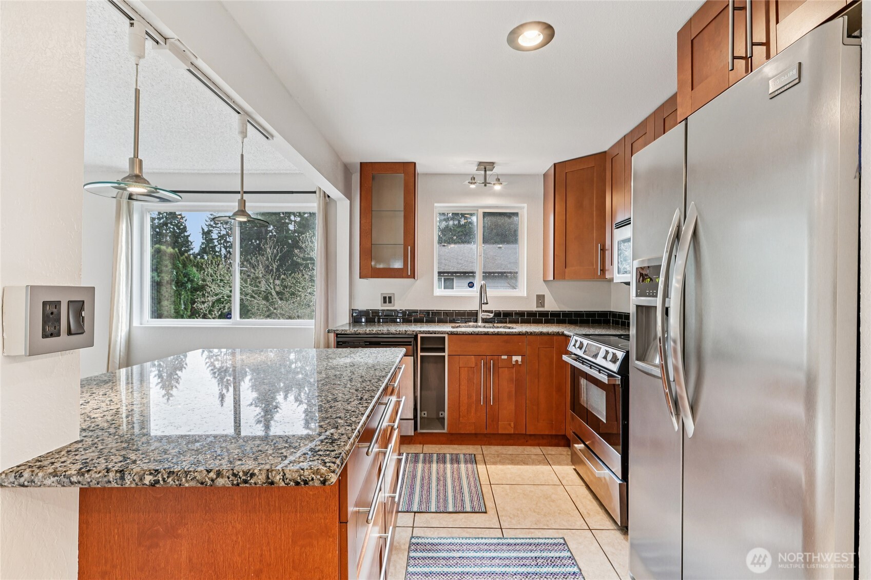 7909 218th Street SW #4, Edmonds, WA 98026