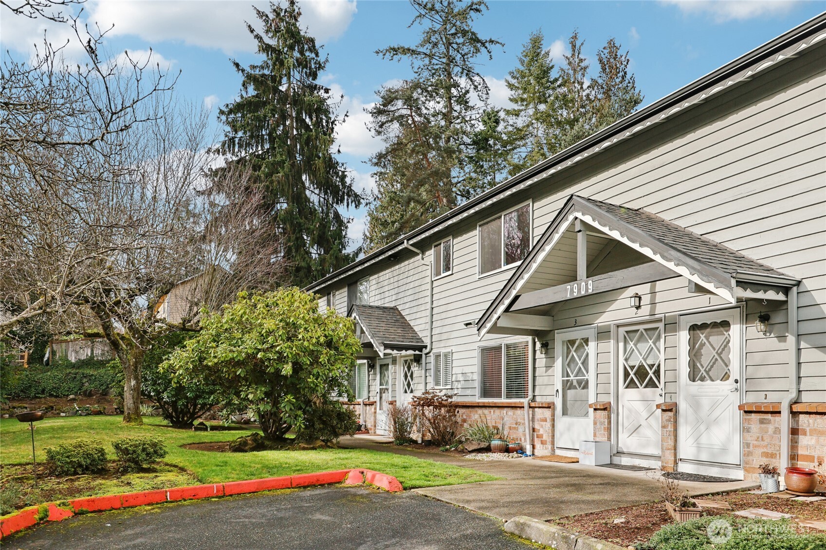 7909 218th Street SW #4, Edmonds, WA 98026