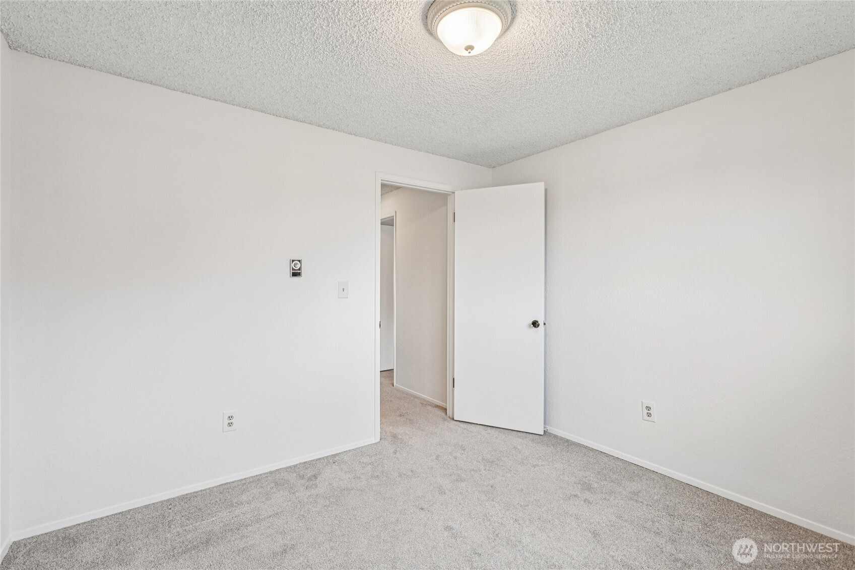 7909 218th Street SW #4, Edmonds, WA 98026