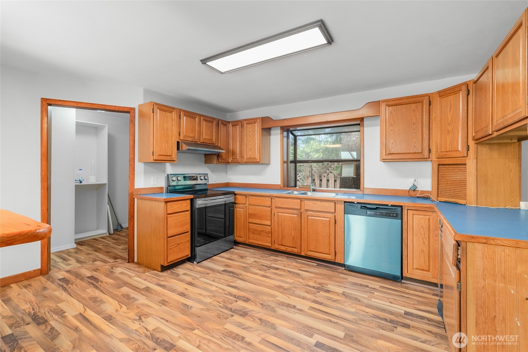 230 E Stavis Road , Shelton, WA 98584