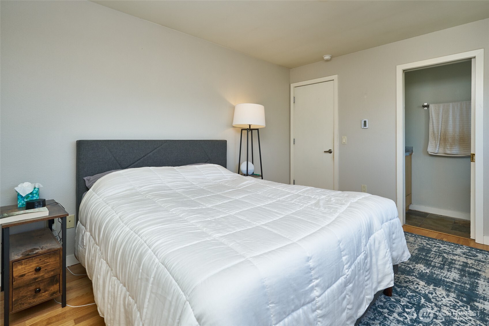 812 N 42nd Street #301, Seattle, WA 98103