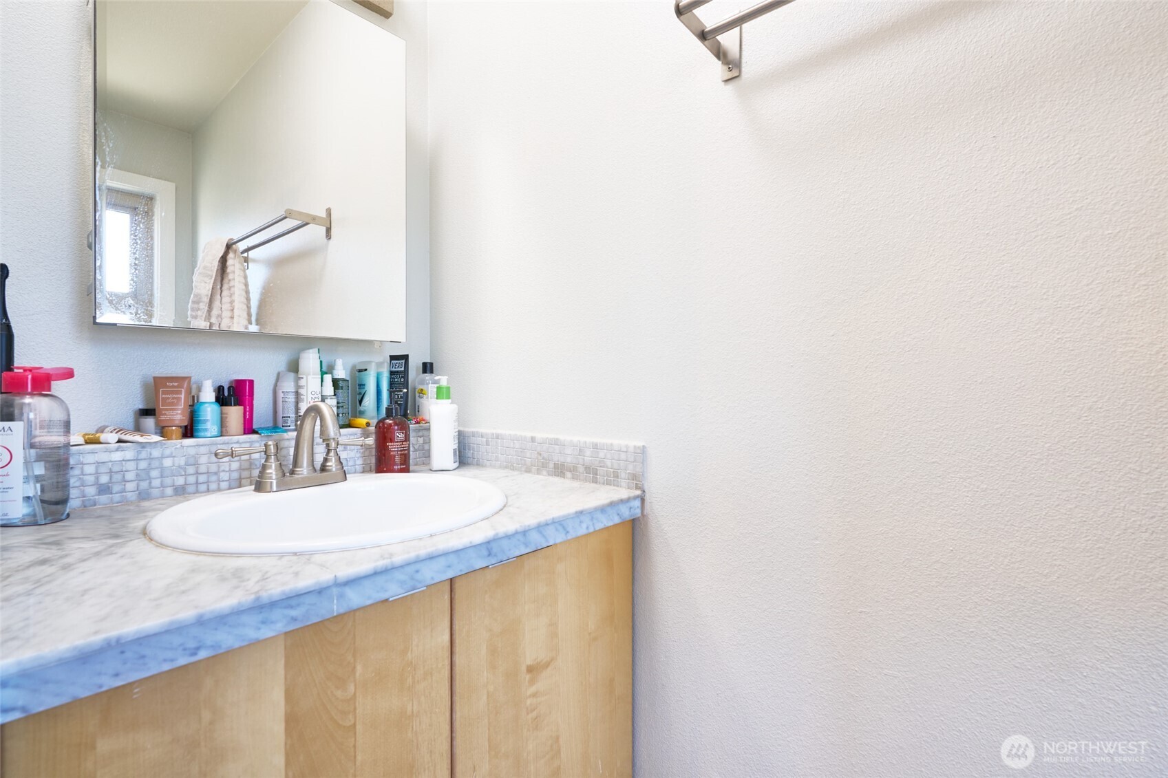 812 N 42nd Street #301, Seattle, WA 98103