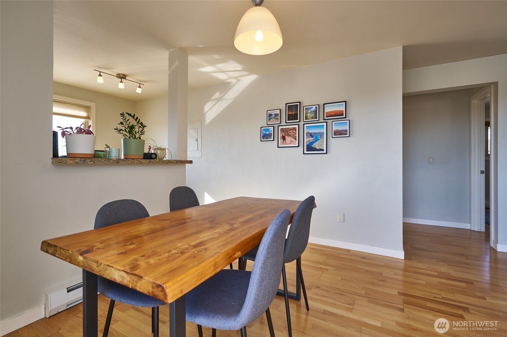 812 N 42nd Street #301, Seattle, WA 98103