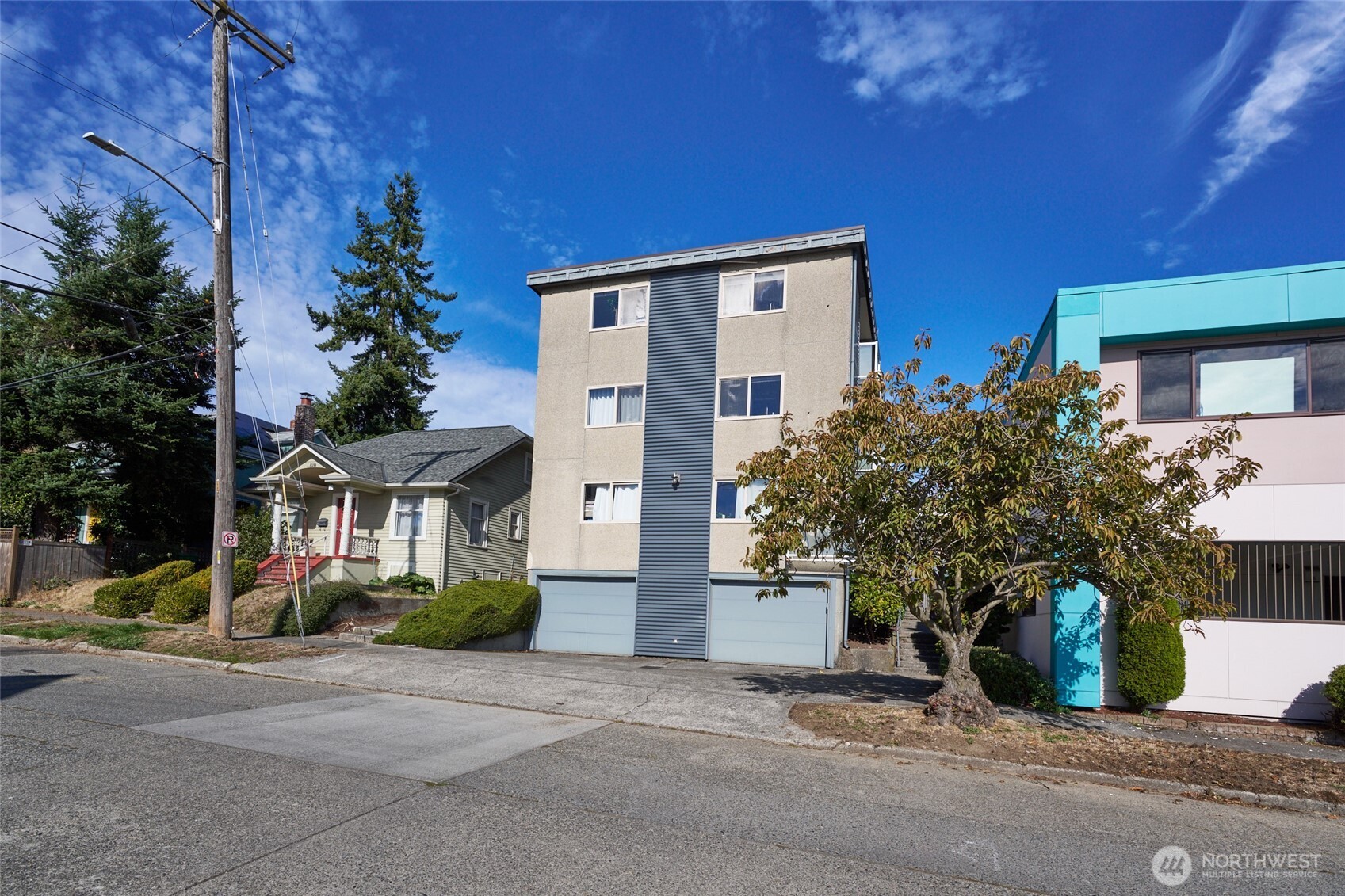 812 N 42nd Street #301, Seattle, WA 98103