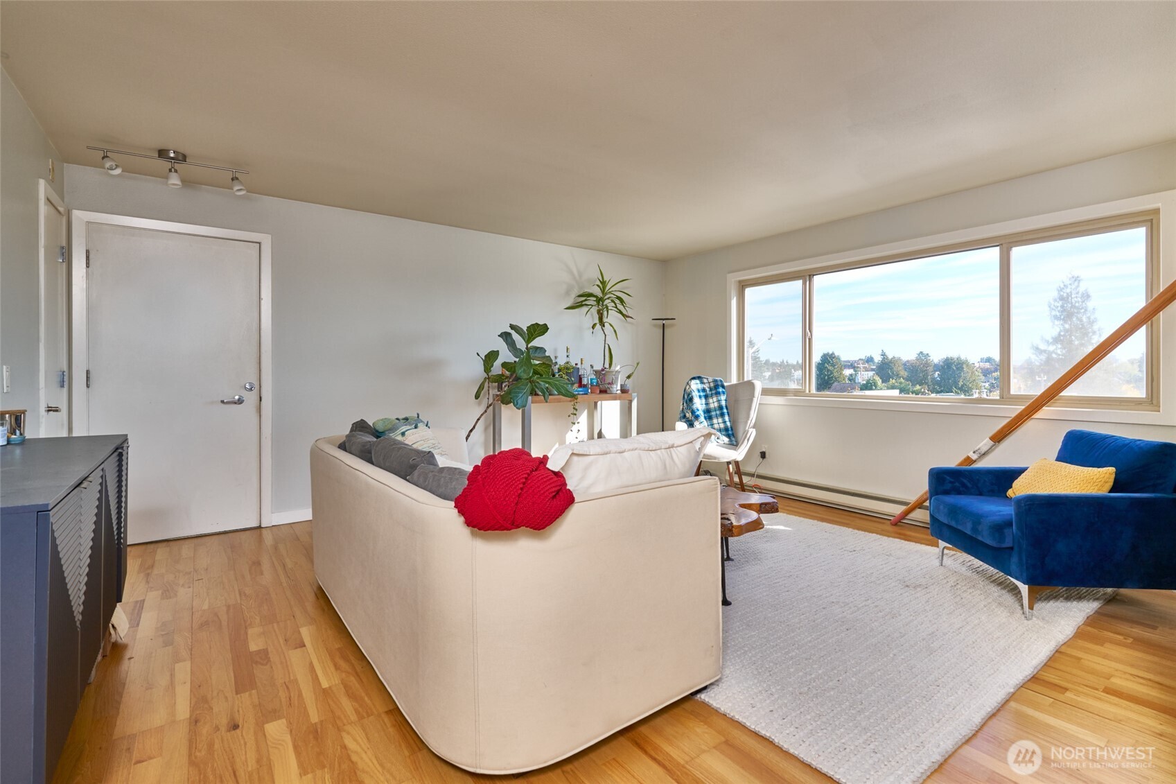 812 N 42nd Street #301, Seattle, WA 98103