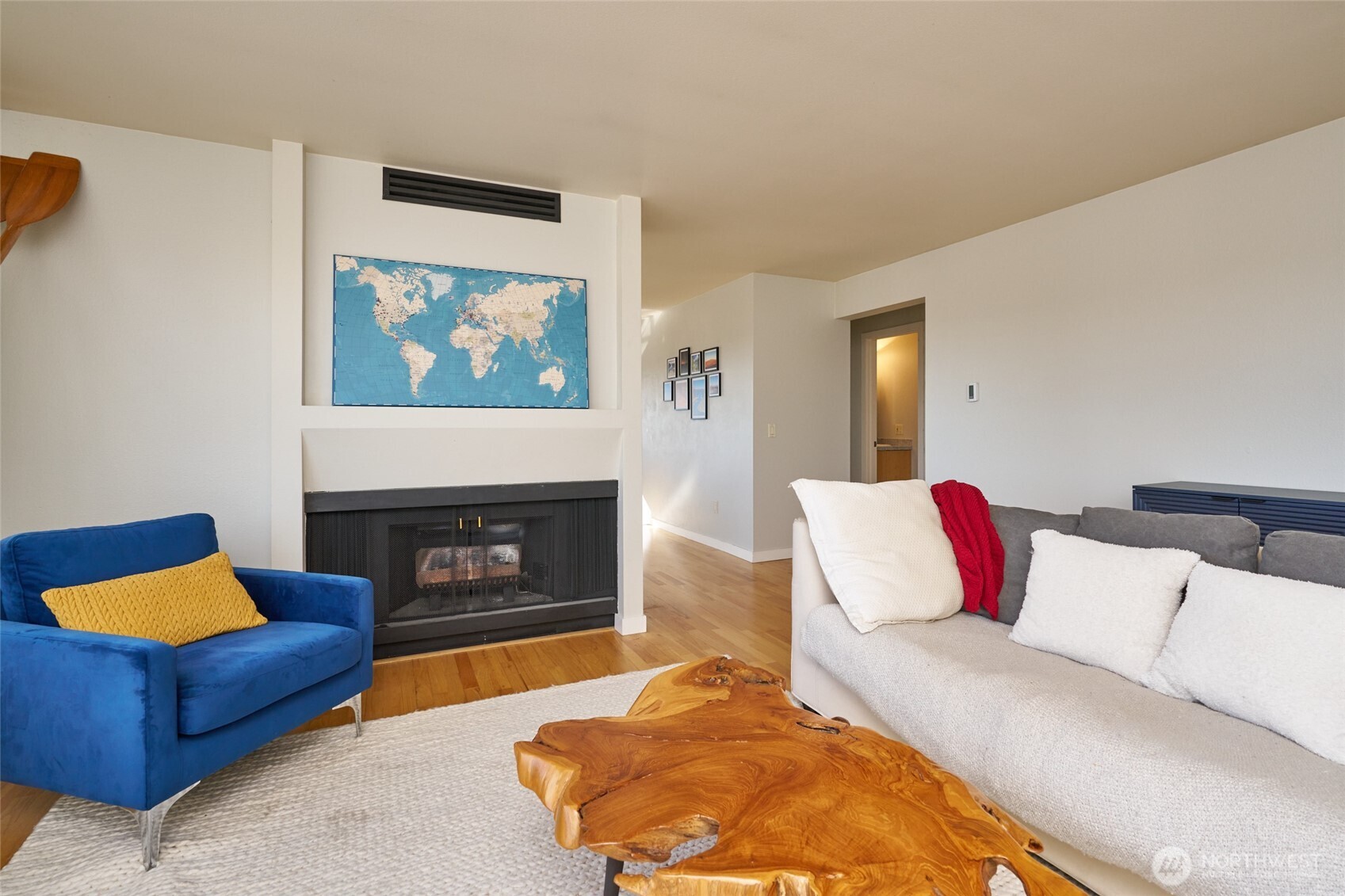 812 N 42nd Street #301, Seattle, WA 98103