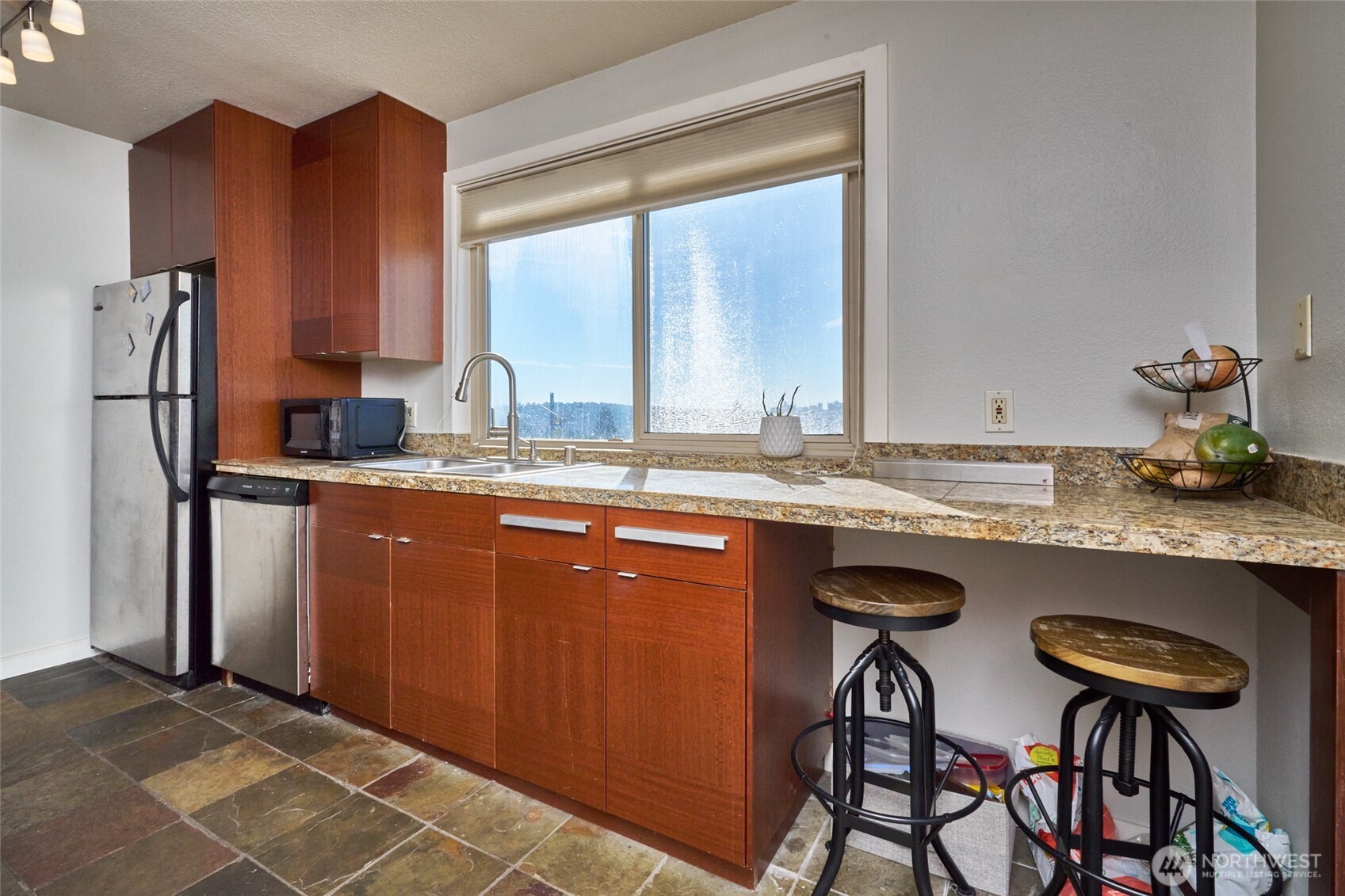 812 N 42nd Street #301, Seattle, WA 98103