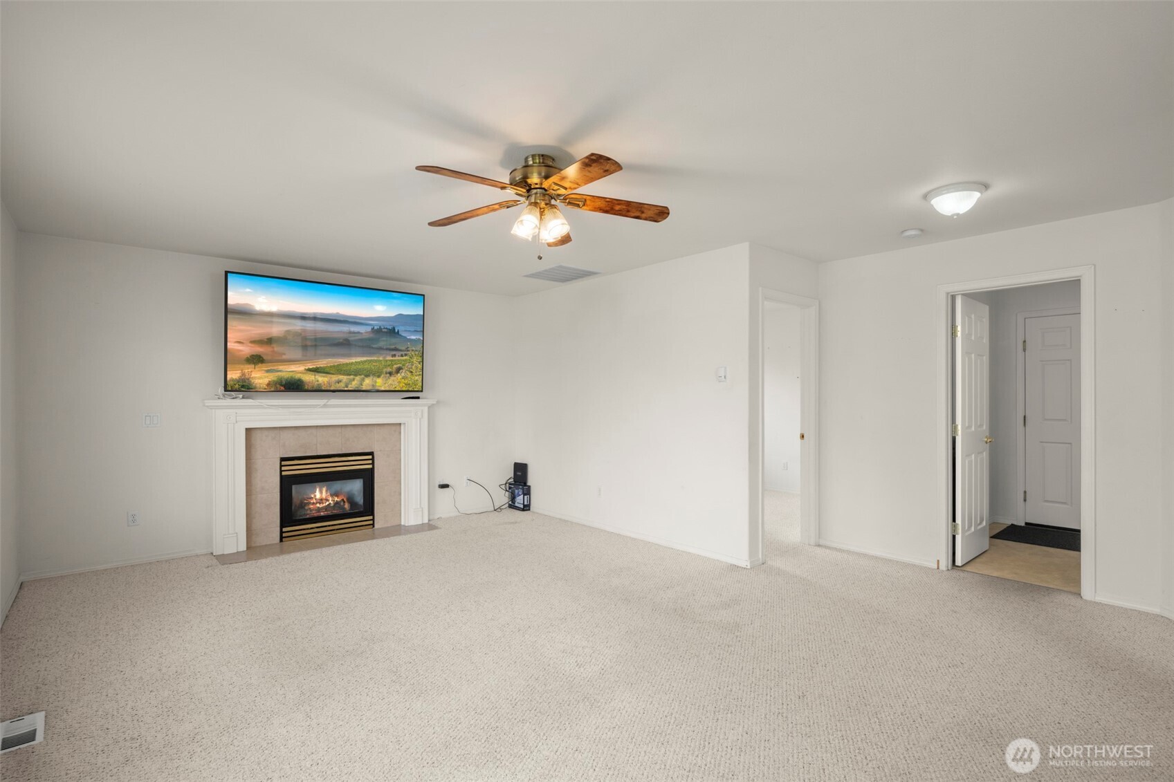 530 Hackmann Street , Buckley, WA 98321