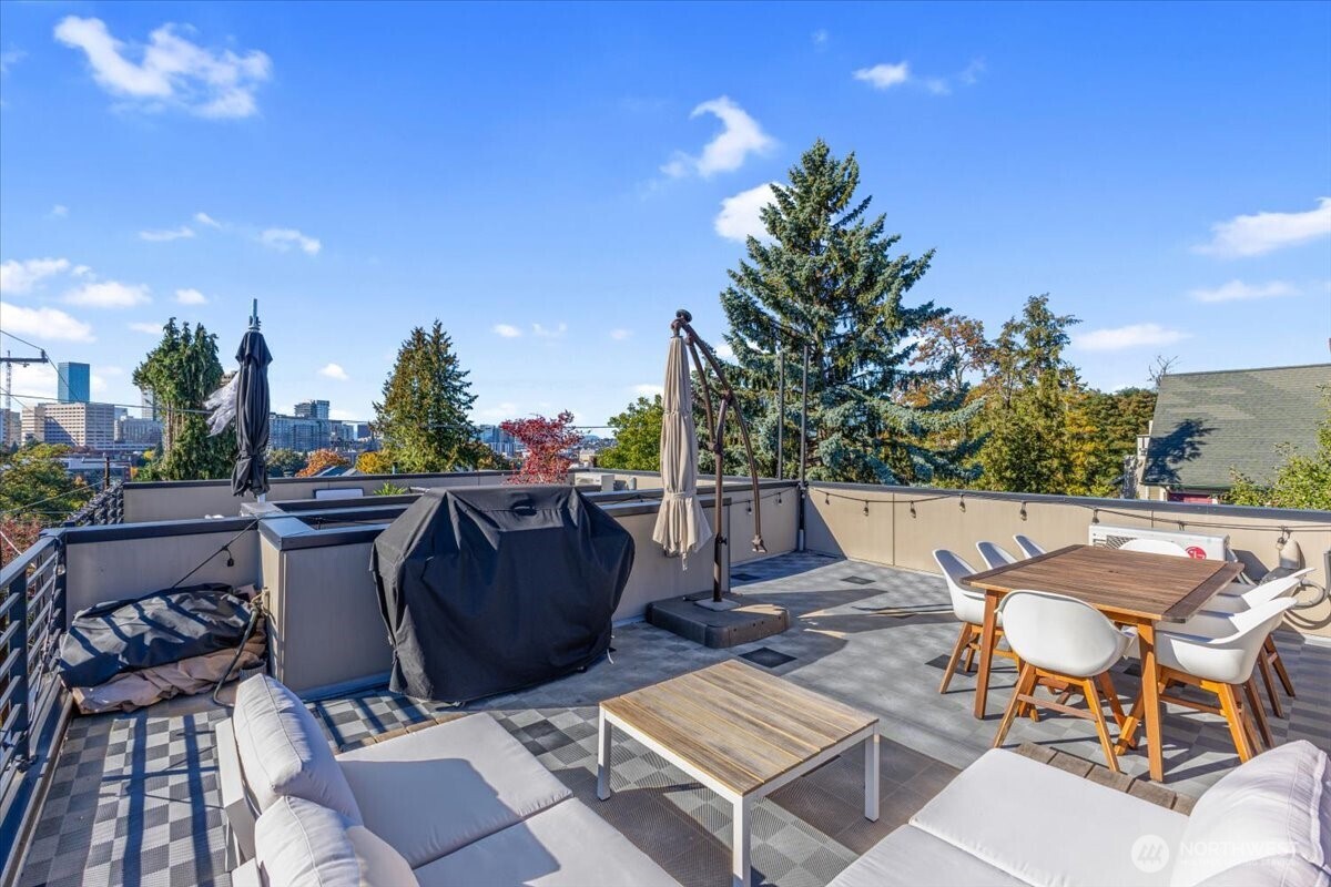1602 E Marion Street , Seattle, WA 98122