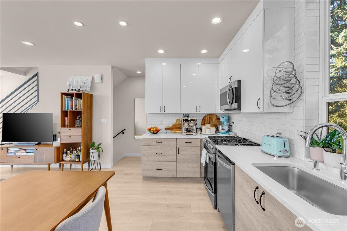 1602 E Marion Street , Seattle, WA 98122