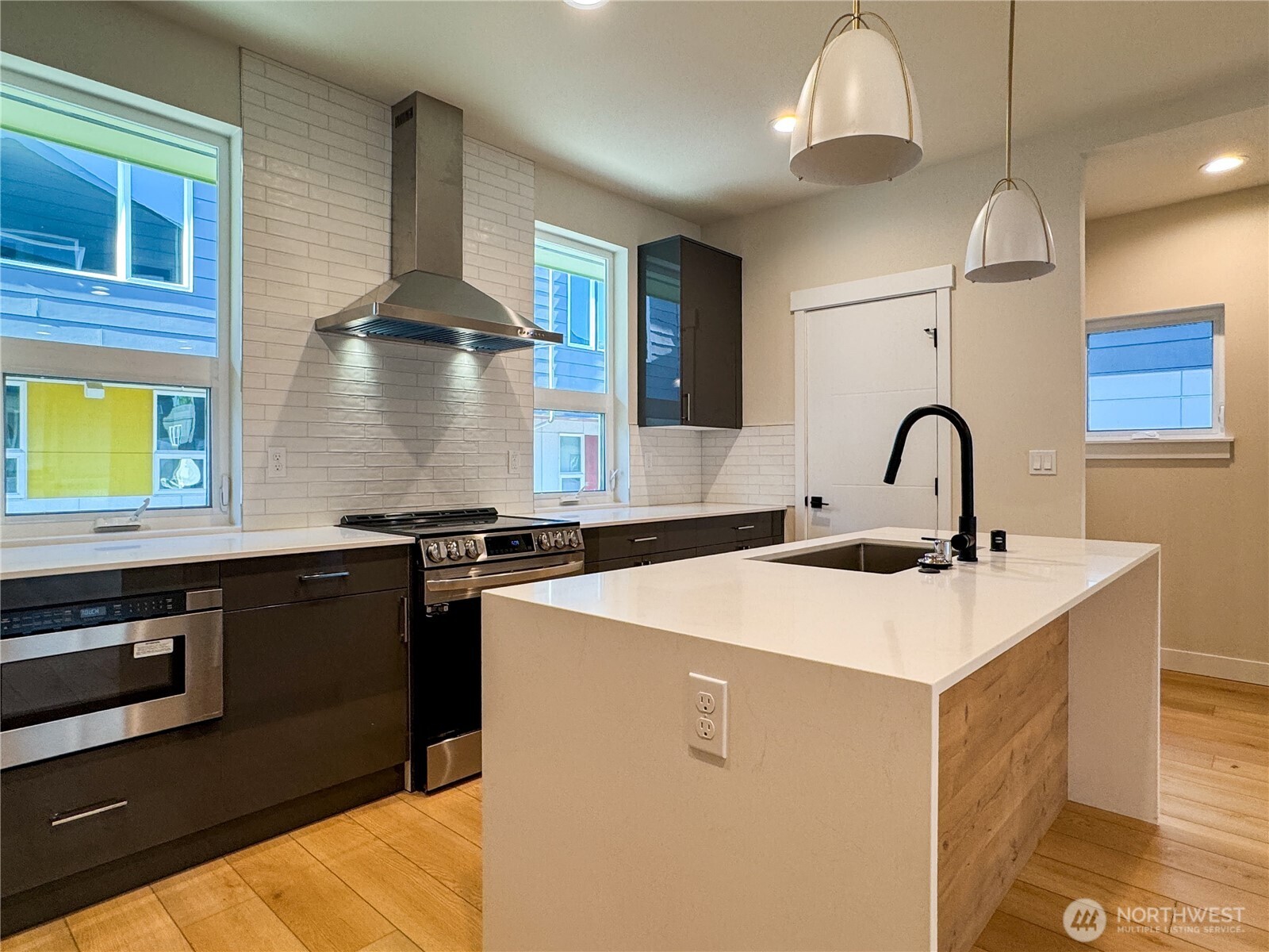 6909 42nd Avenue S #A, Seattle, WA 98118
