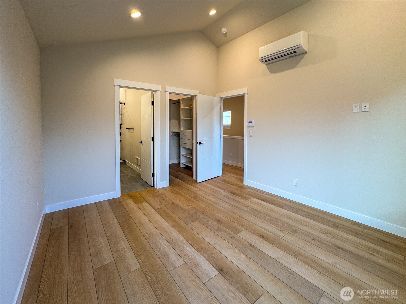 6909 42nd Avenue S #A, Seattle, WA 98118