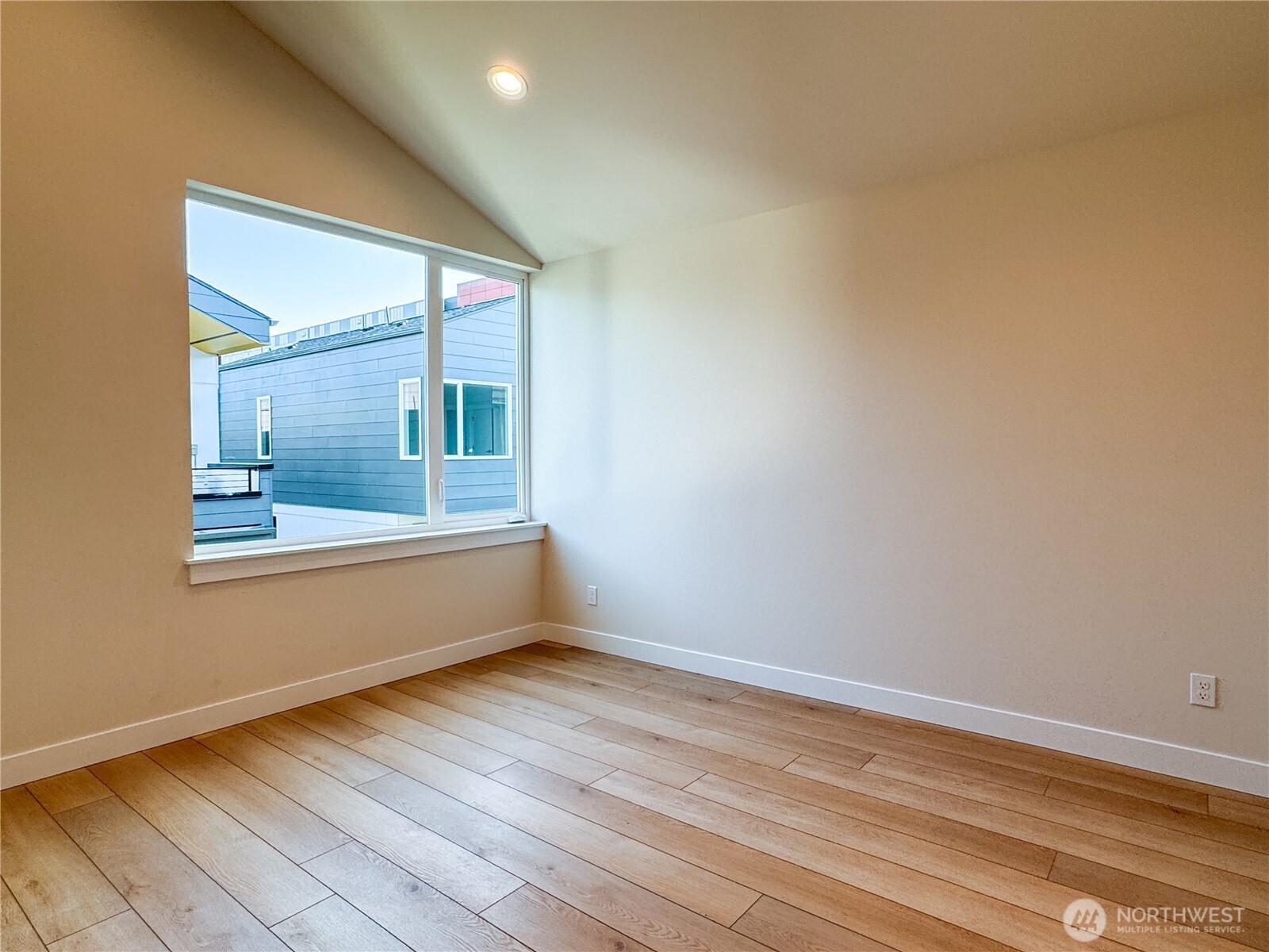 6909 42nd Avenue S #A, Seattle, WA 98118