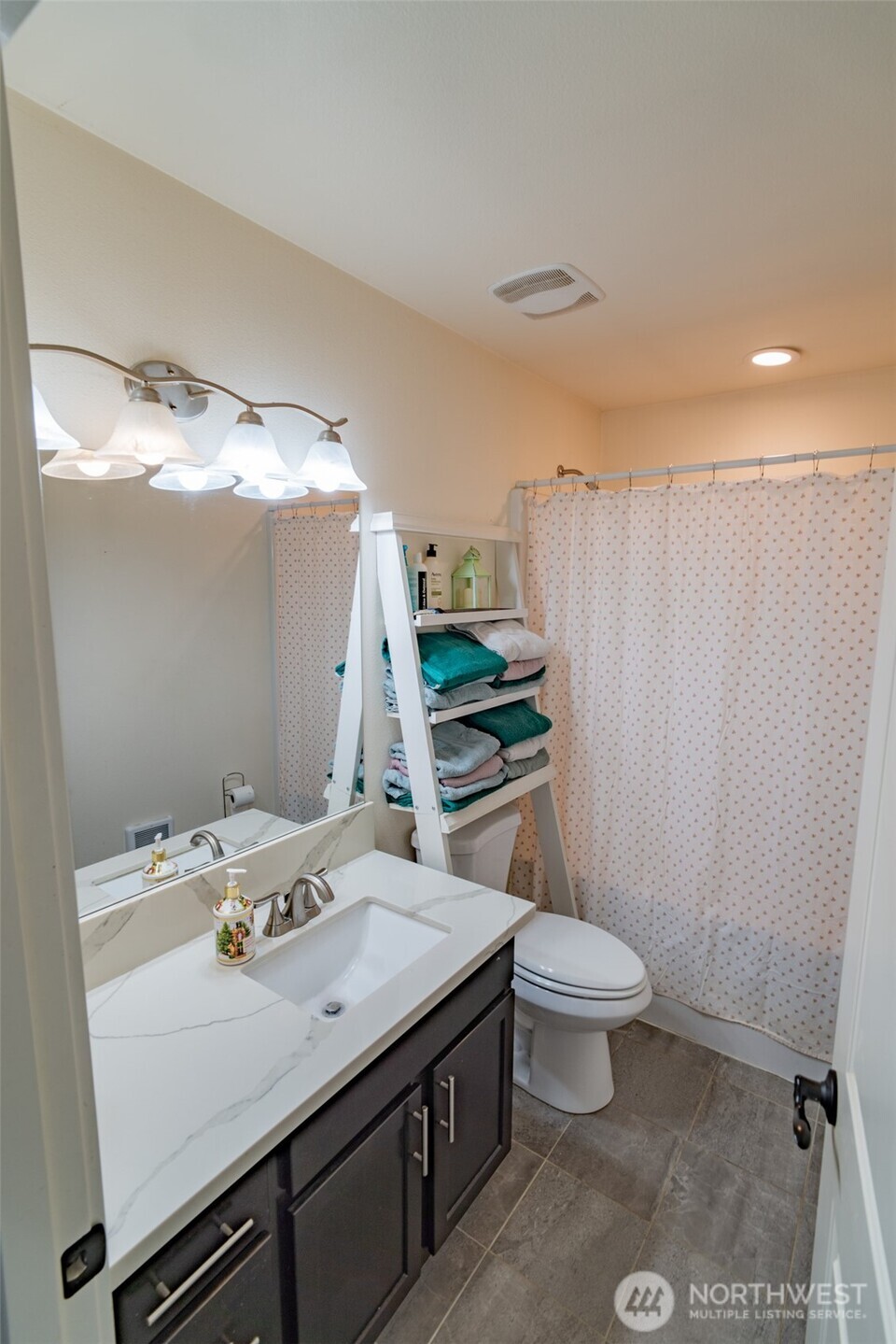 98569 SW 1116 Glendover Court SW, Ocean Shores, WA 98569