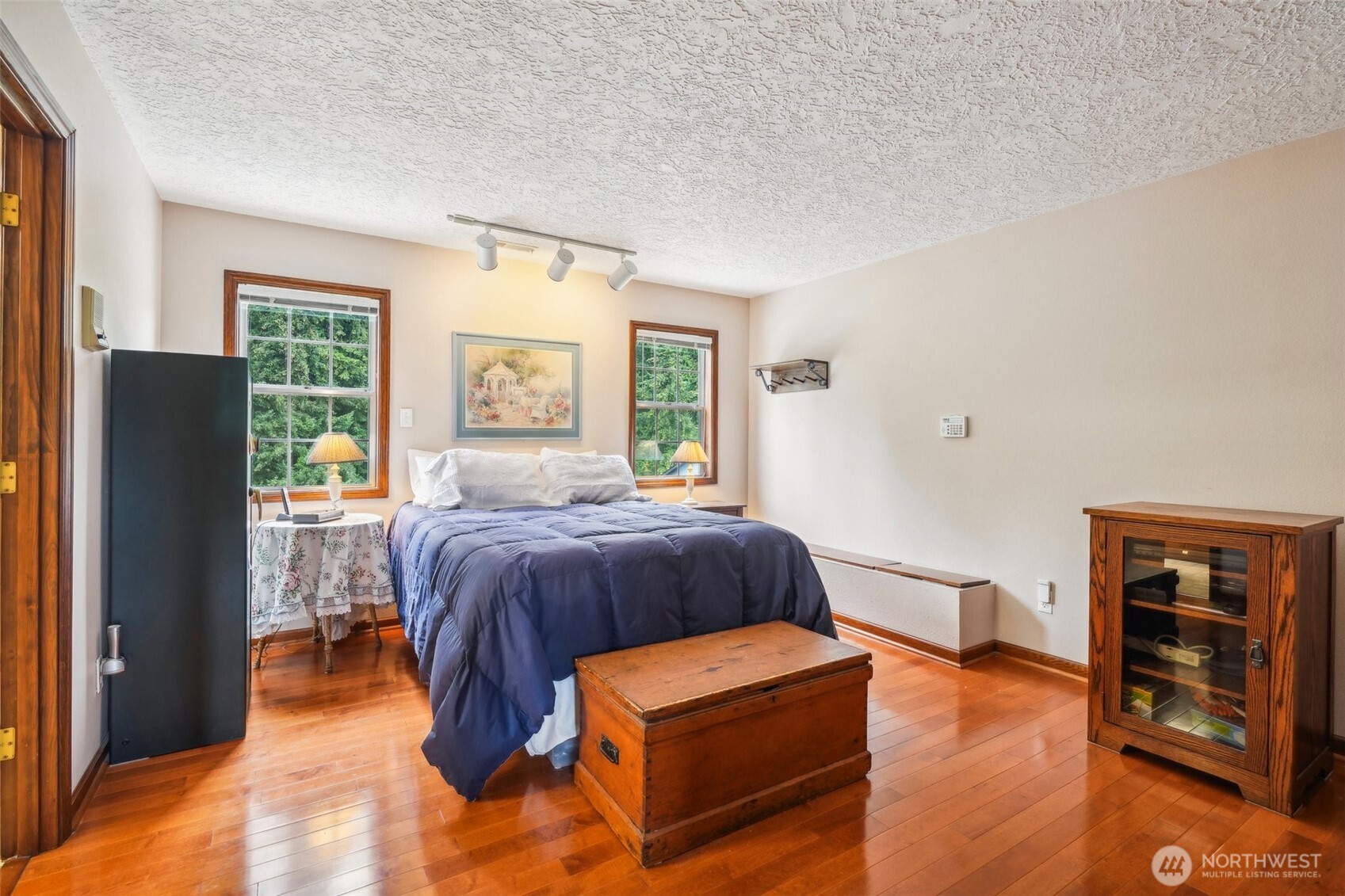 2032 W Dove Avenue , La Center, WA 98629