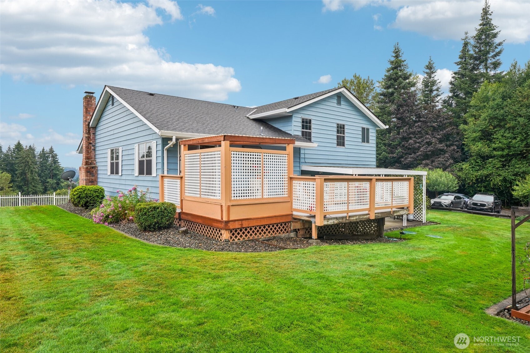 2032 W Dove Avenue , La Center, WA 98629