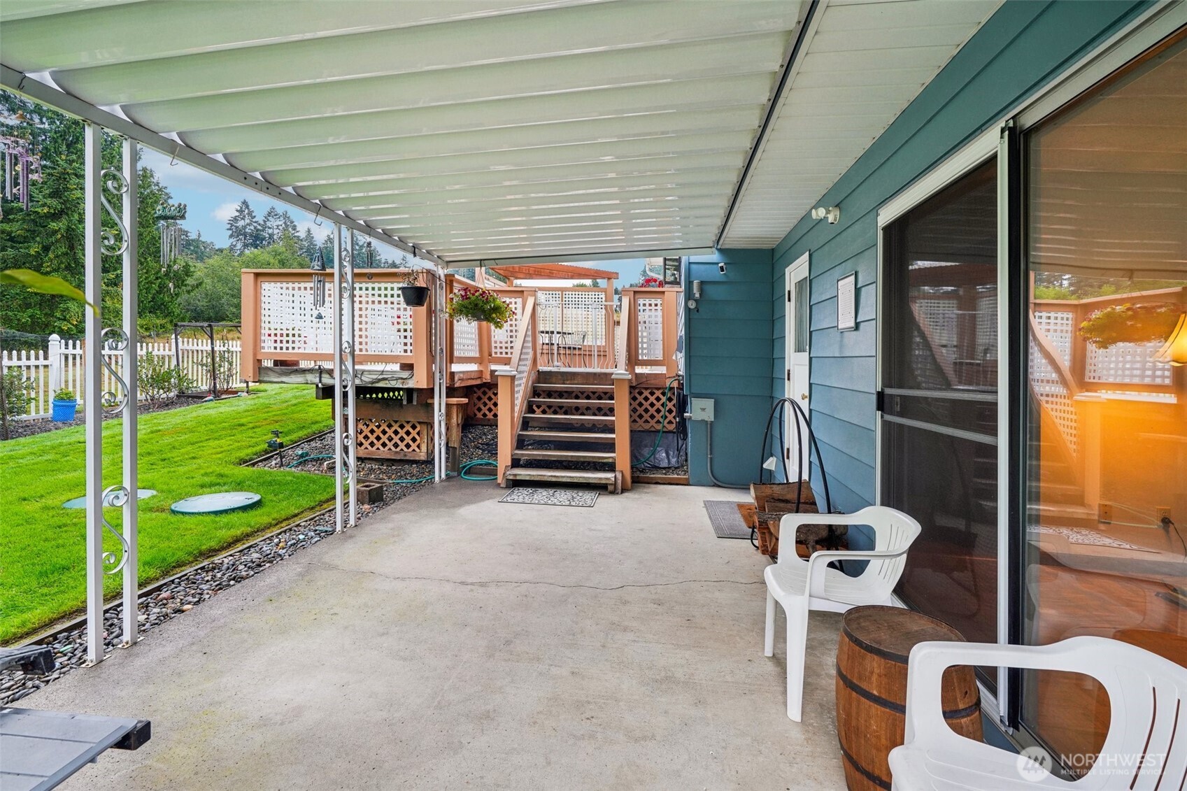 2032 W Dove Avenue , La Center, WA 98629