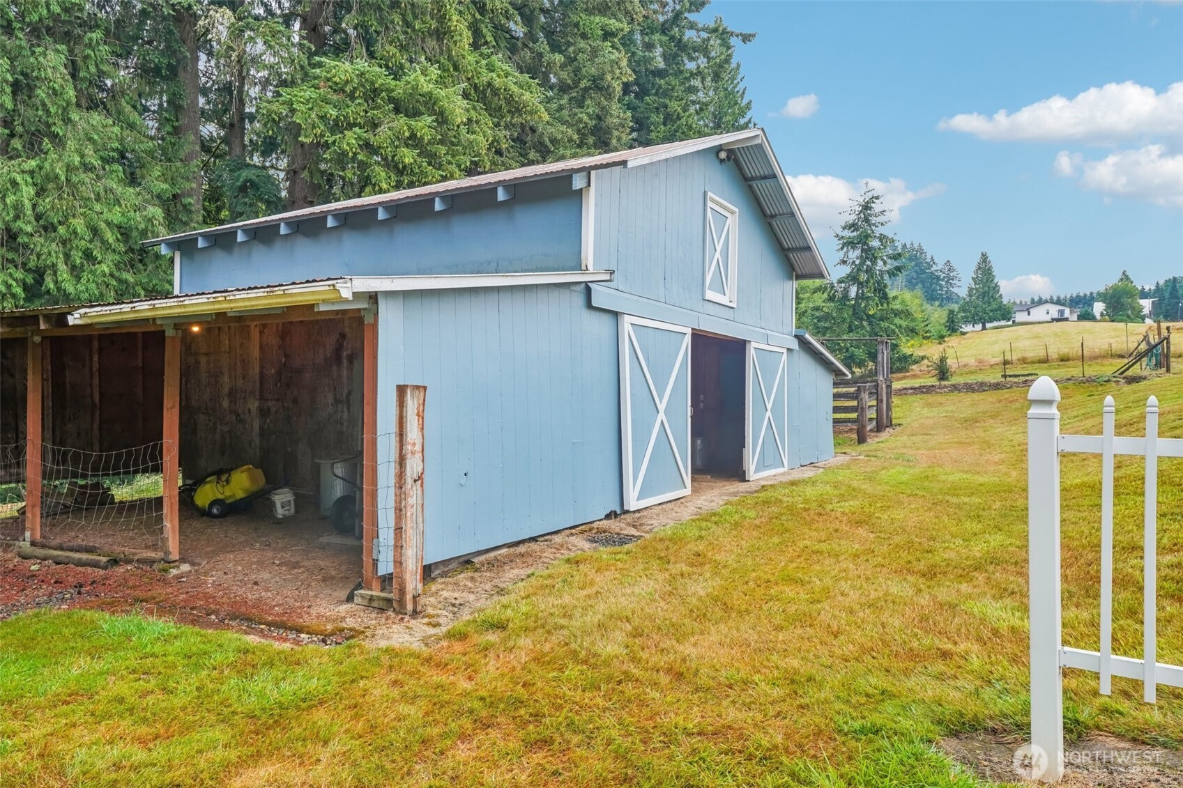2032 W Dove Avenue , La Center, WA 98629