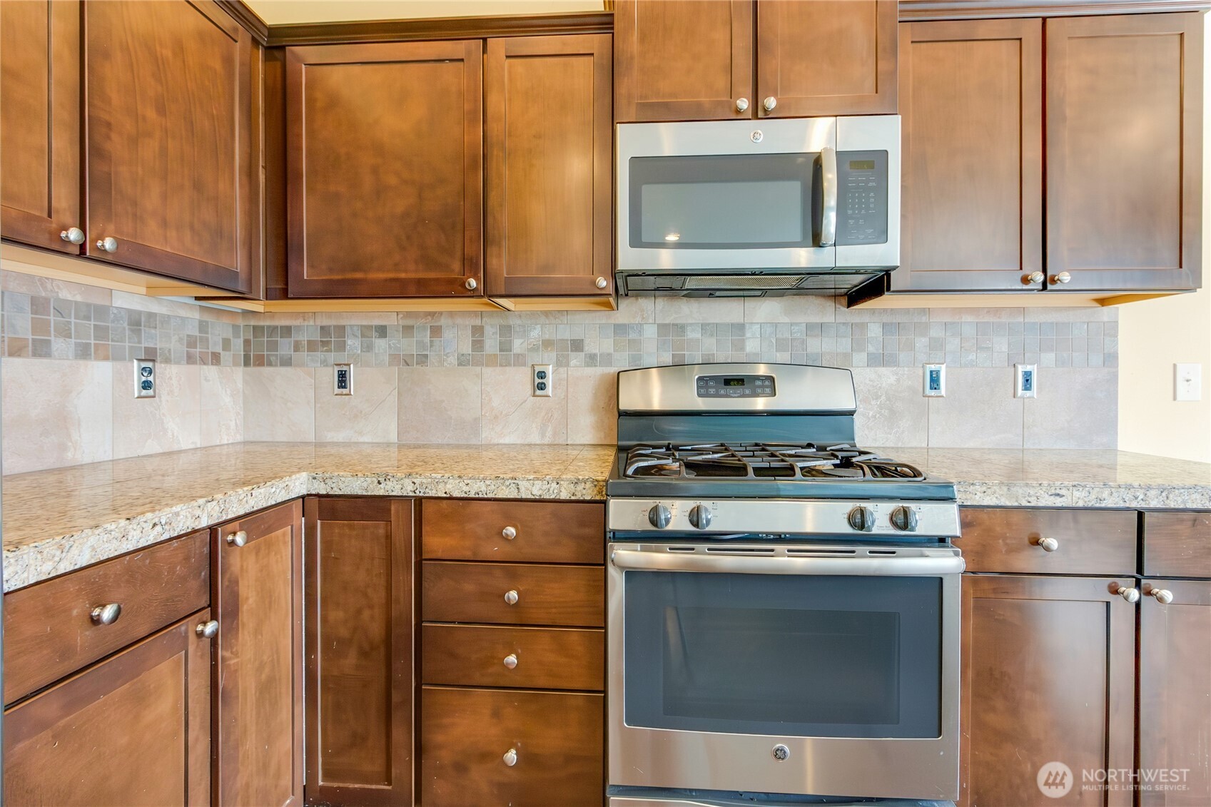 6702 Udall Place SE, Auburn, WA 98092