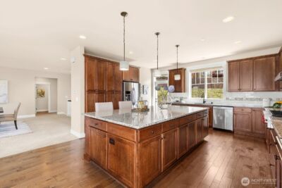 7050 171st Avenue SE, Bellevue, WA 98006 - Photo 10