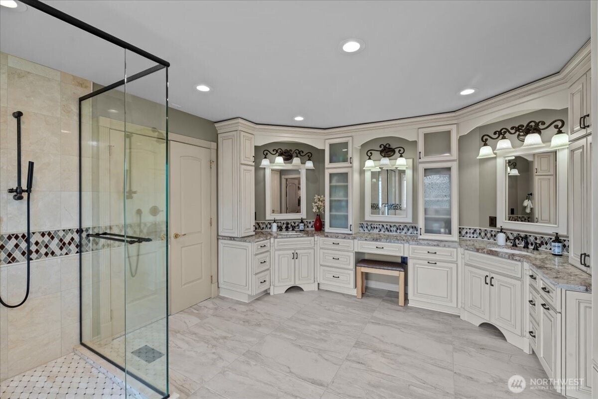 6417 158th Street SE, Snohomish, WA 98296-4537