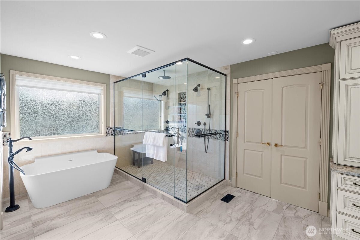 6417 158th Street SE, Snohomish, WA 98296-4537