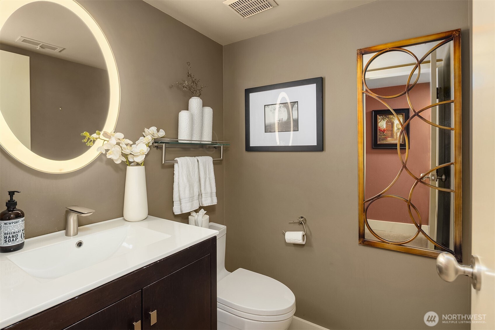 25137 SE Mirrormont Place , Issaquah, WA 98027