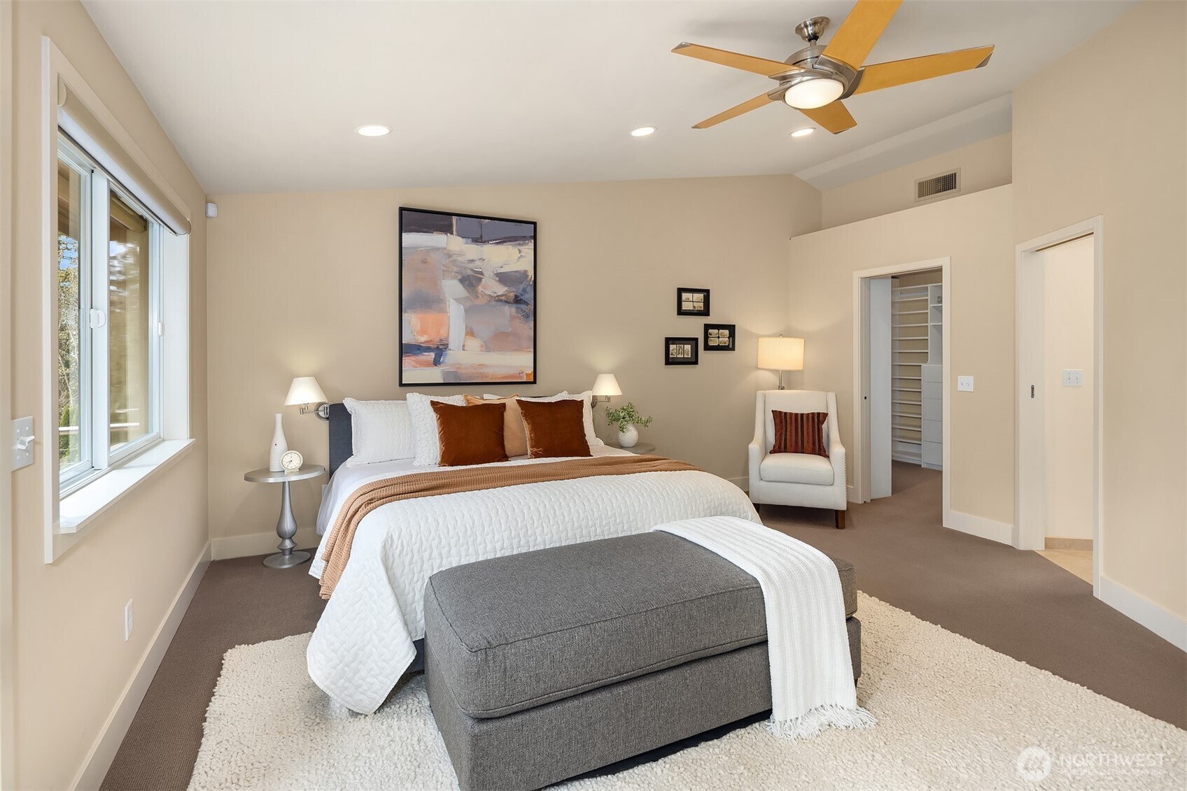 25137 SE Mirrormont Place , Issaquah, WA 98027