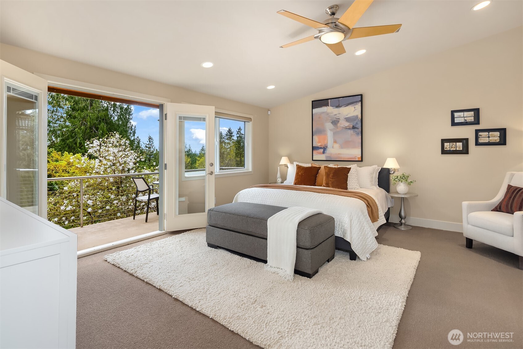25137 SE Mirrormont Place , Issaquah, WA 98027