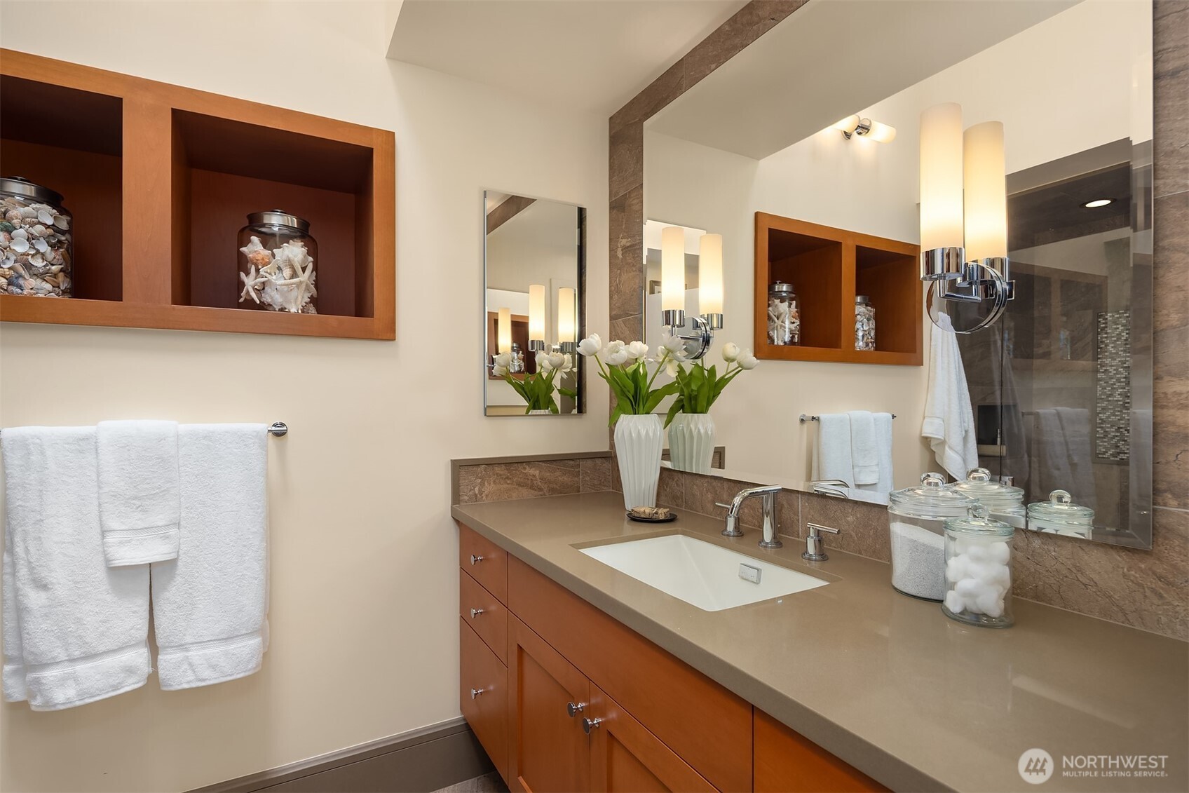 25137 SE Mirrormont Place , Issaquah, WA 98027