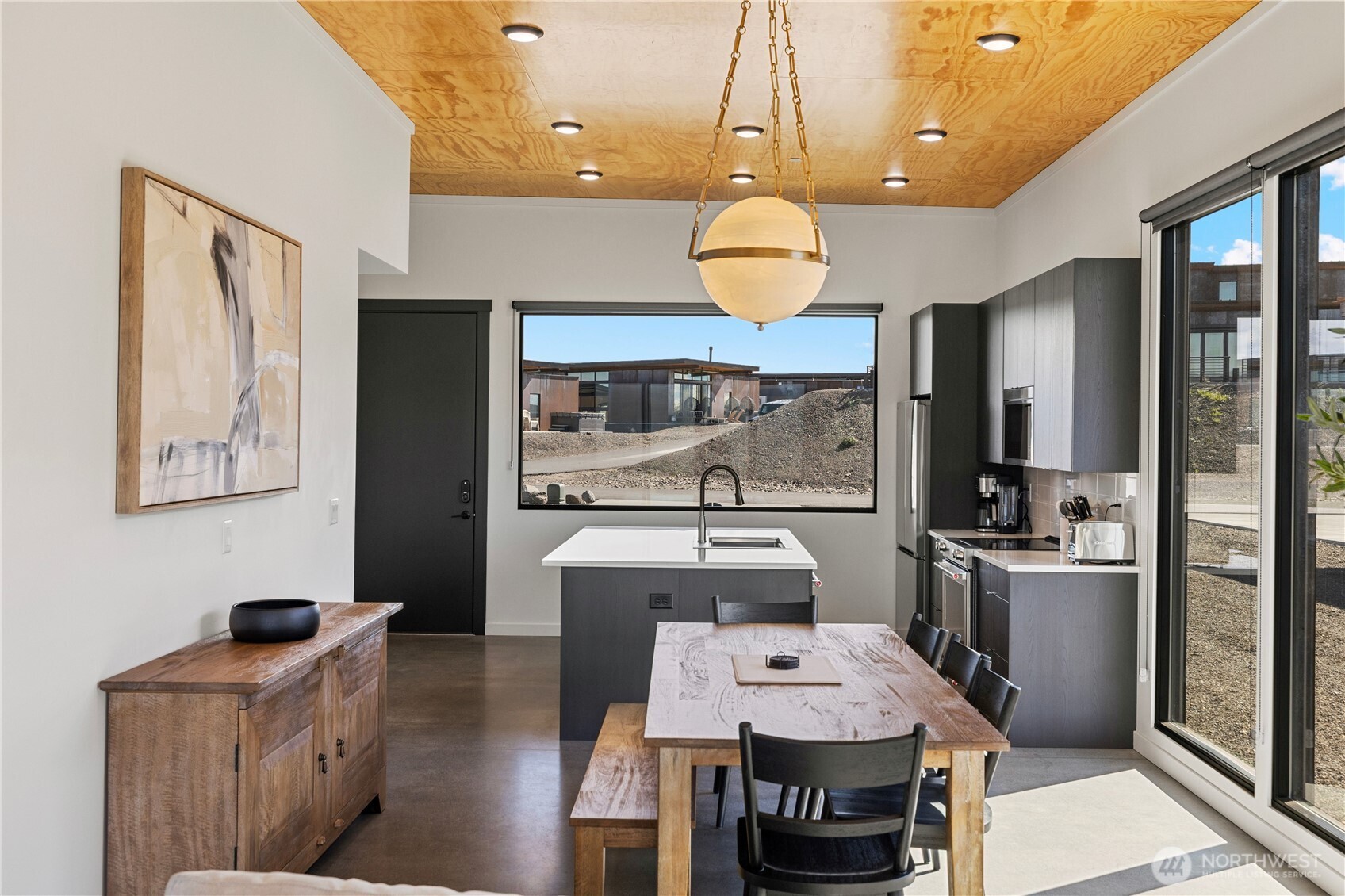 202 Rattlesnake Point NW, Quincy, WA 98848