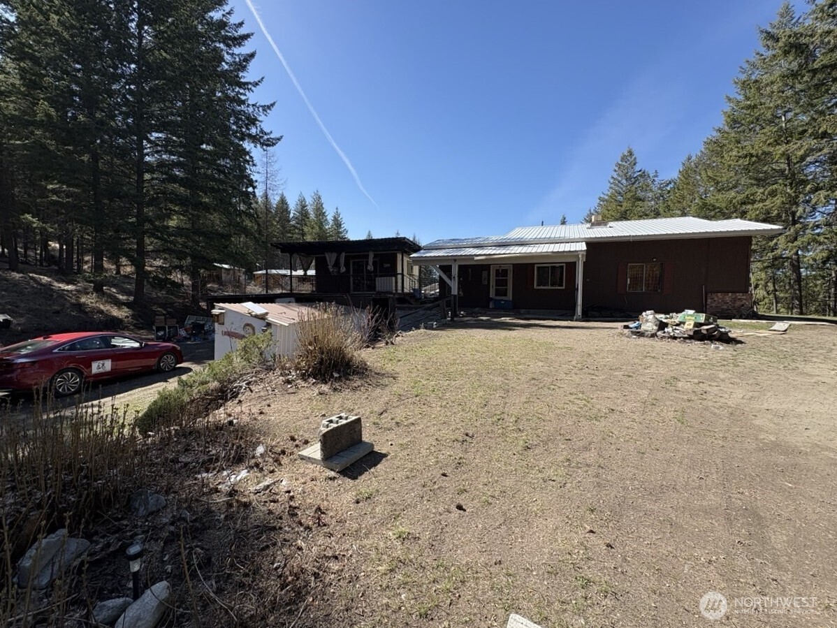 9 Forest Edge Road , Oroville, WA 98844