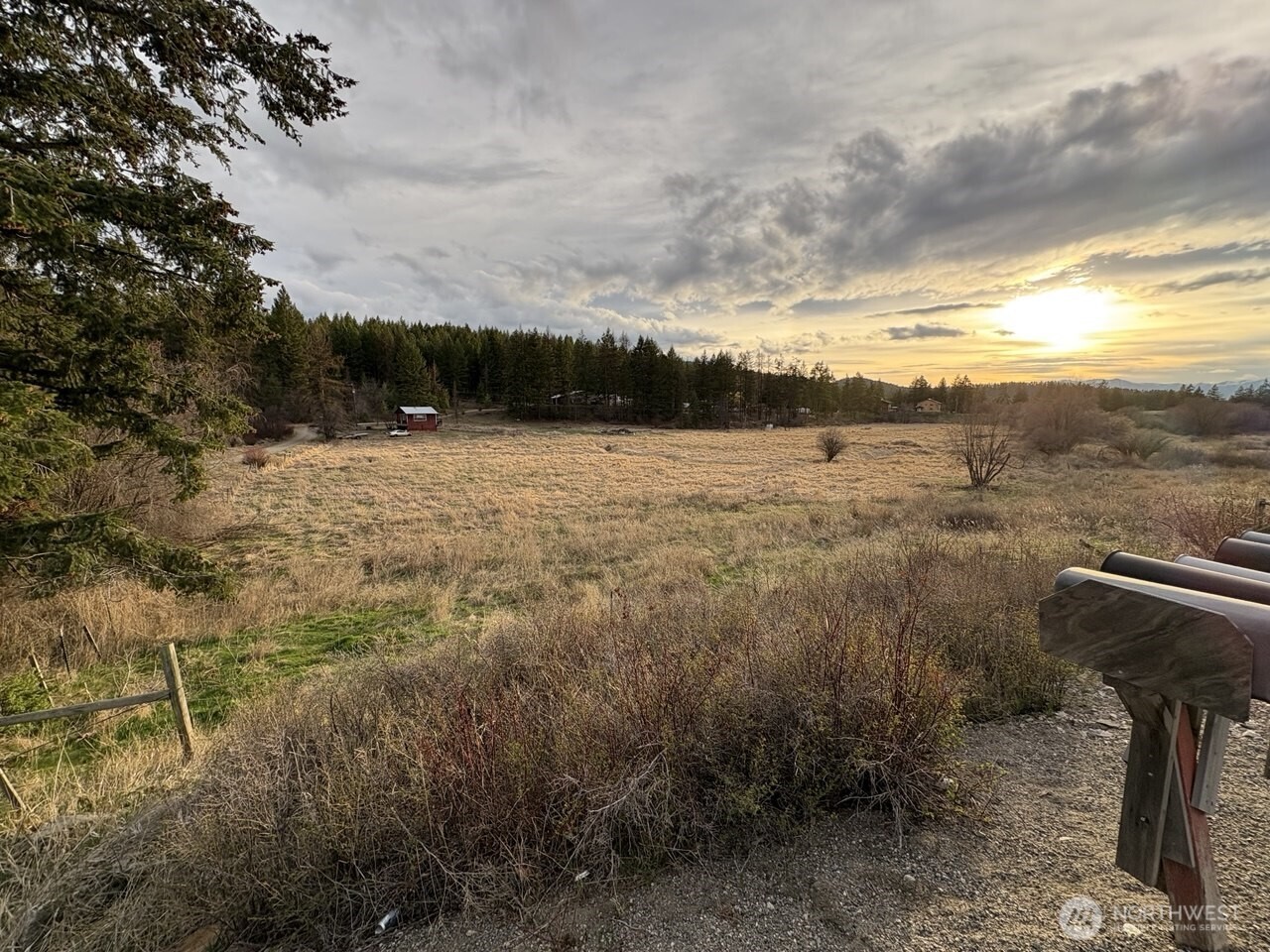 9 Forest Edge Road , Oroville, WA 98844