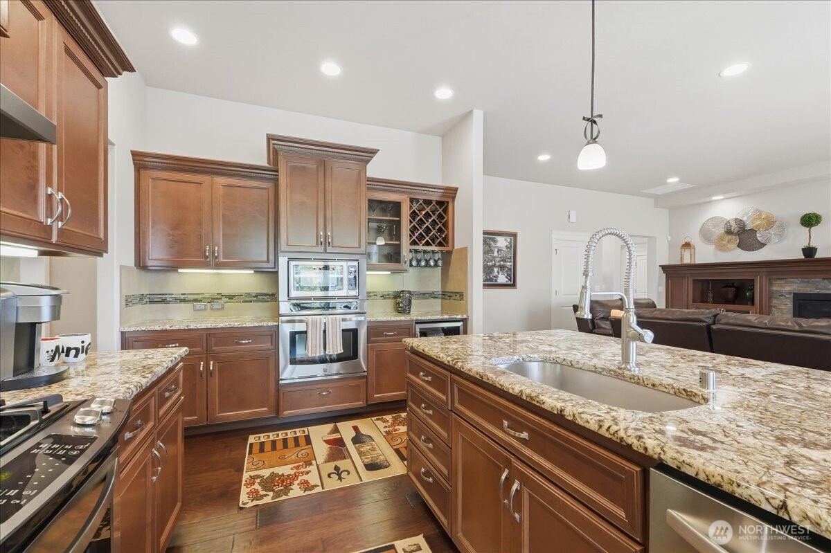 13808 108th Street Ct E, Puyallup, WA 98374