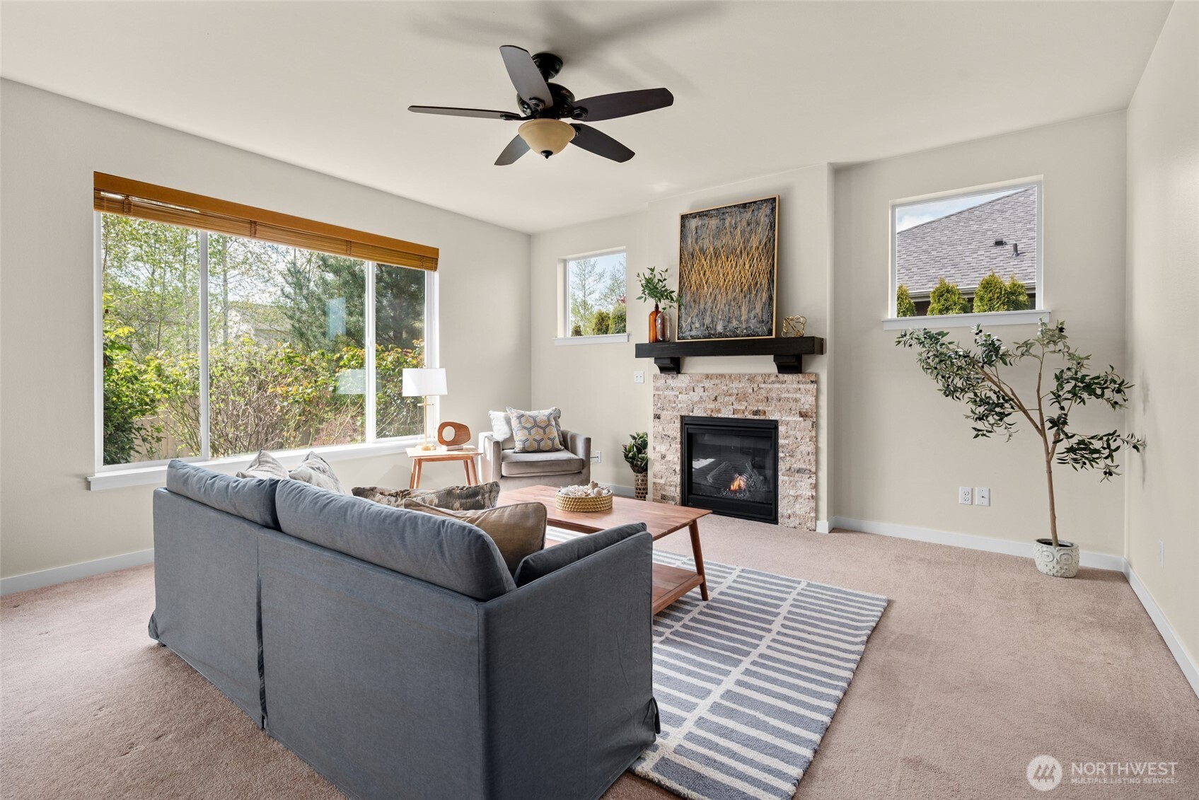 3015 Loch Ness Loop , Mount Vernon, WA 98273
