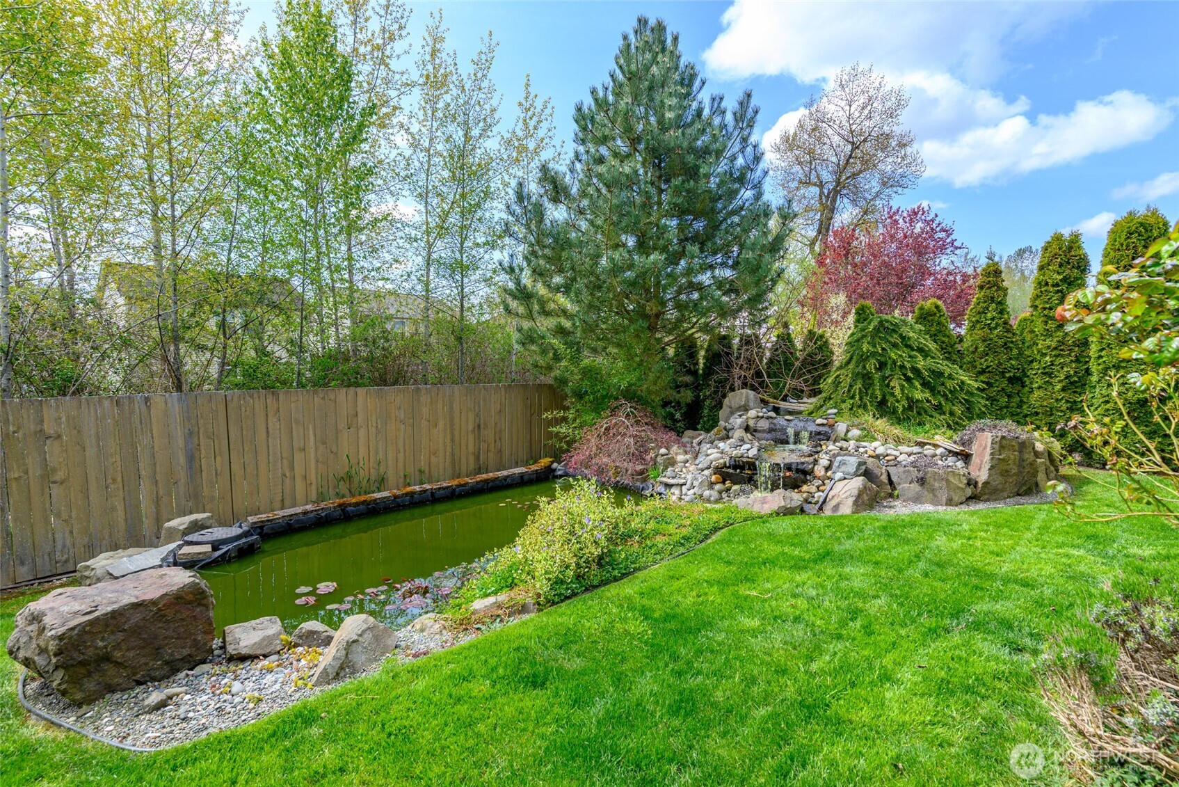 3015 Loch Ness Loop , Mount Vernon, WA 98273