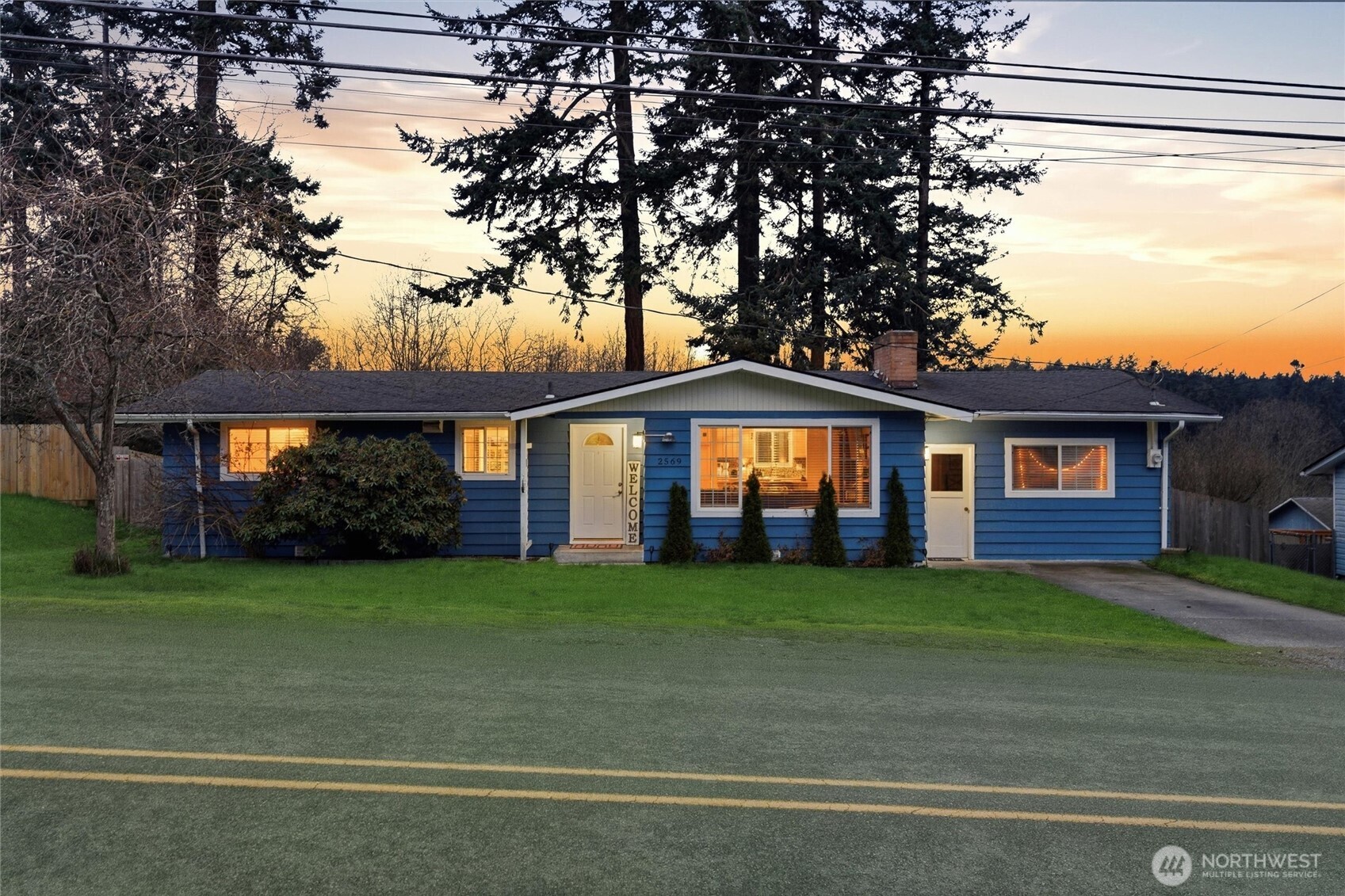 2569 Airline Way , Oak Harbor, WA 98277