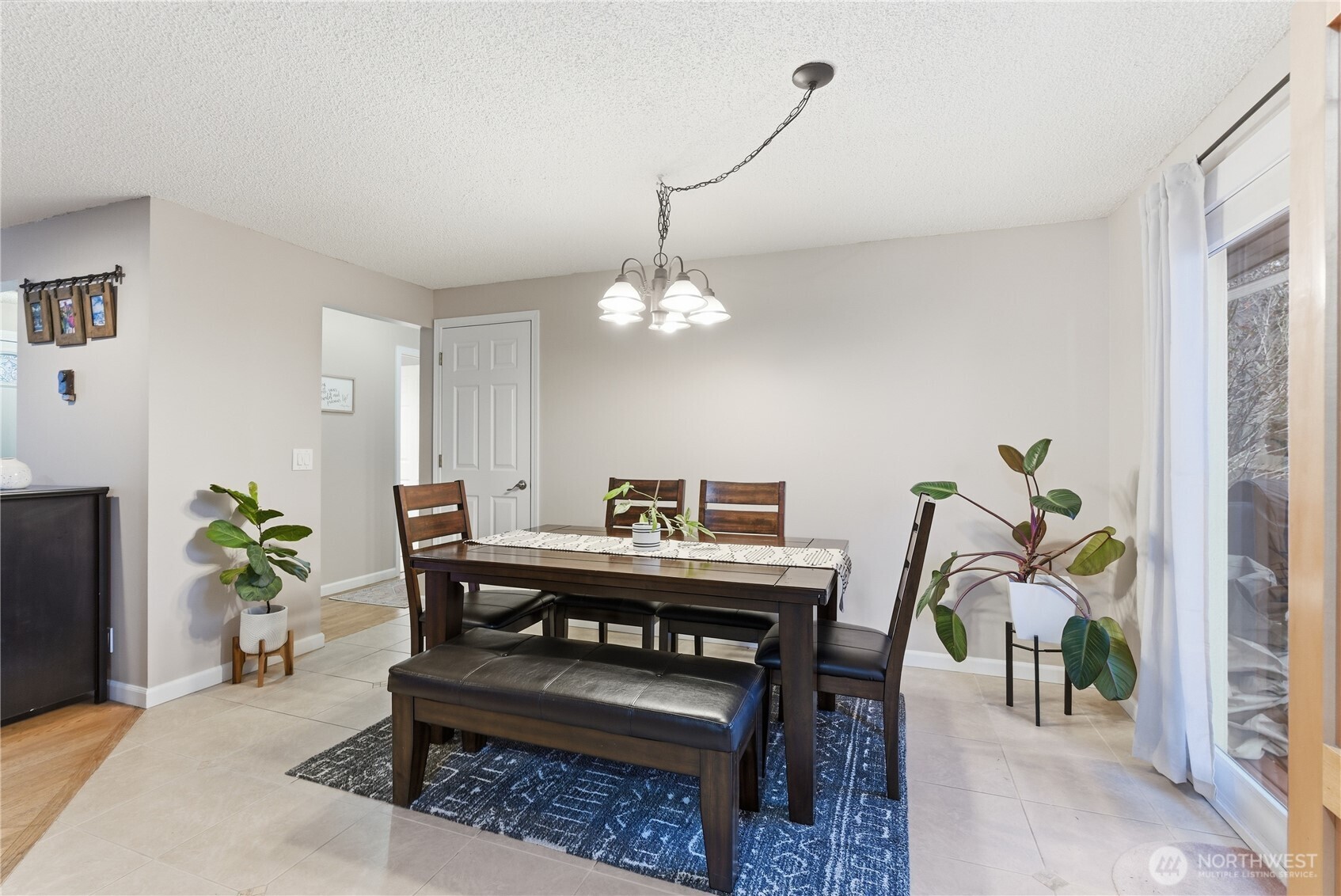 2569 Airline Way , Oak Harbor, WA 98277