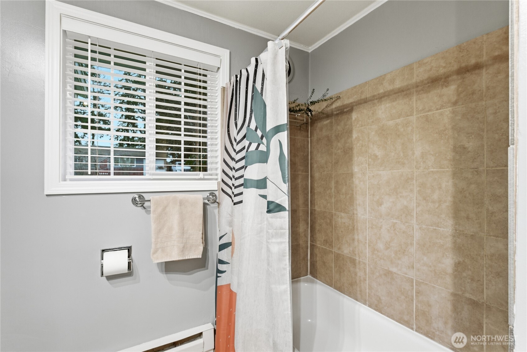 2569 Airline Way , Oak Harbor, WA 98277