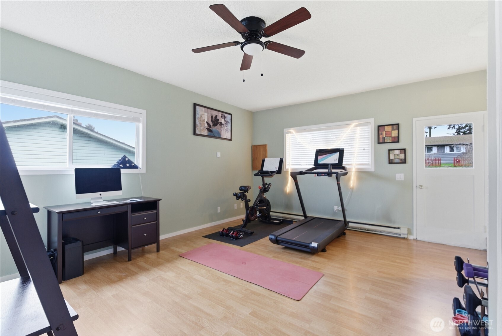 2569 Airline Way , Oak Harbor, WA 98277