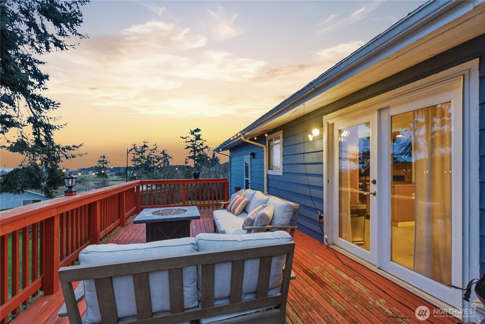 2569 Airline Way , Oak Harbor, WA 98277